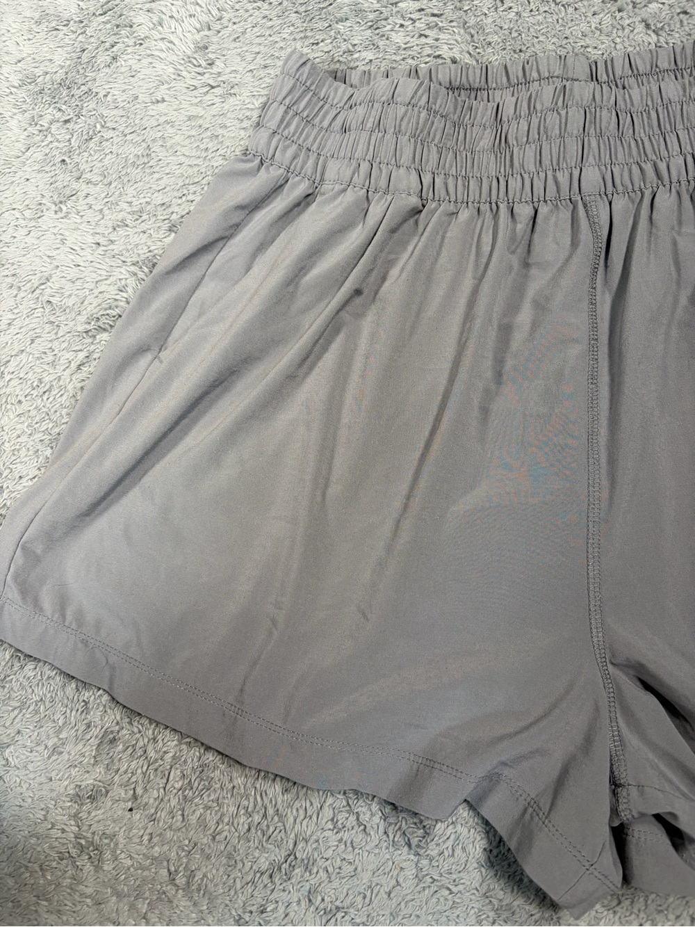 Vuori Light Gray Women's Elastic Waist Shorts large - Picture 2 of 13